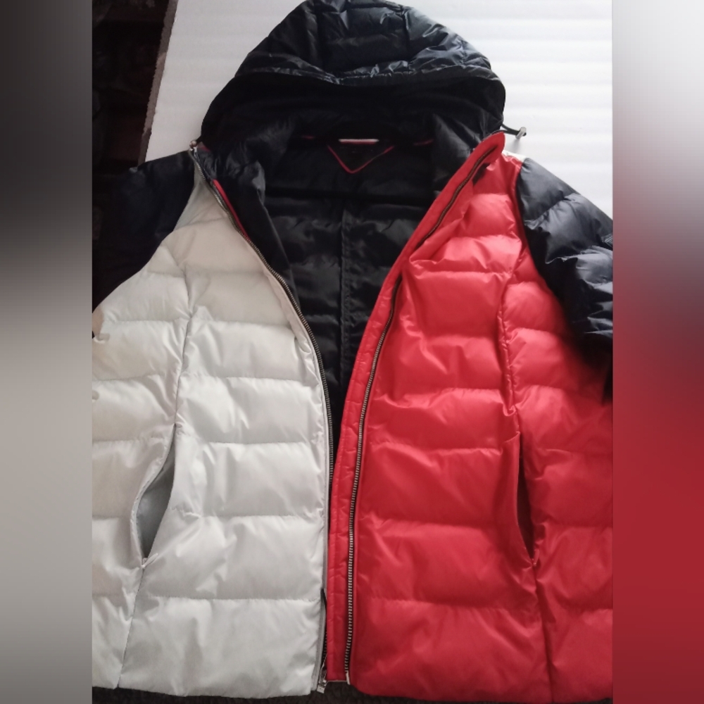 Tommy Hilfiger Women's Red, White, and Black Ski Jacket - Picture 14 of 16